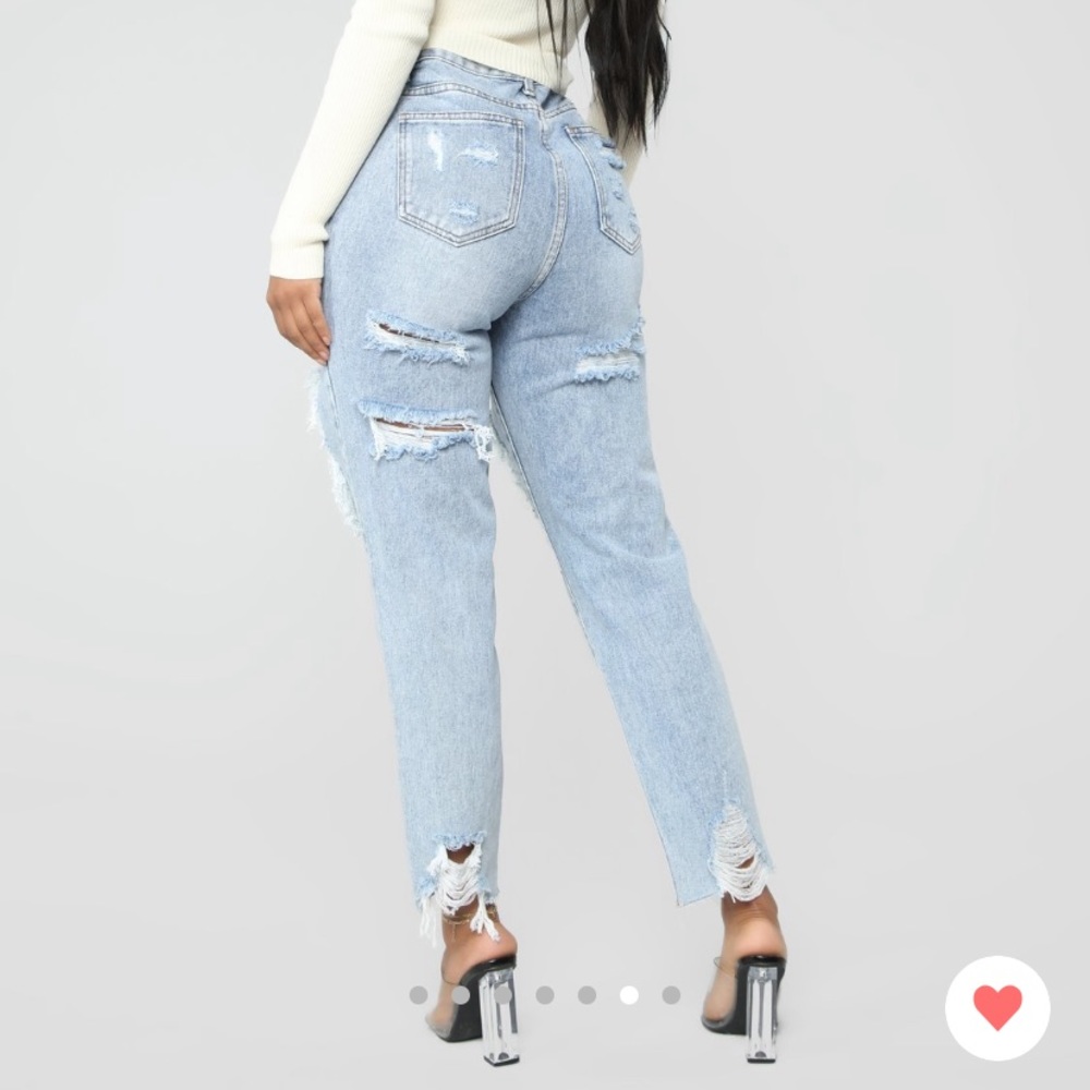 FASHION NOVA JEANS